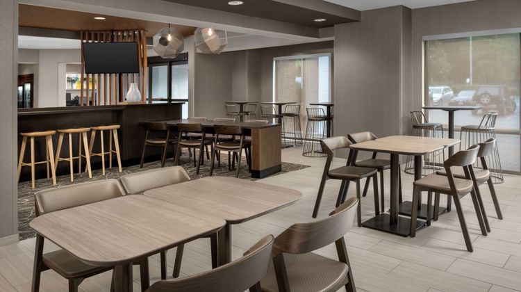 SpringHill Suites Buford/Mall of Georgia Lobby