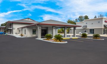 Red Roof Inn & Suites Thomasville