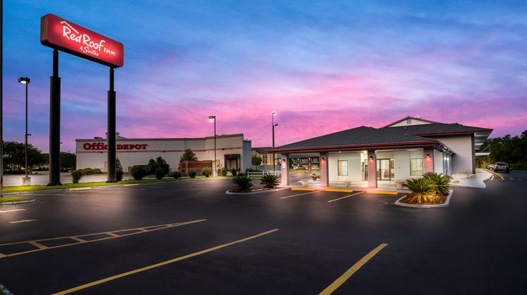 Red Roof Inn & Suites Thomasville Exterior