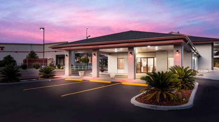Red Roof Inn & Suites Thomasville Exterior