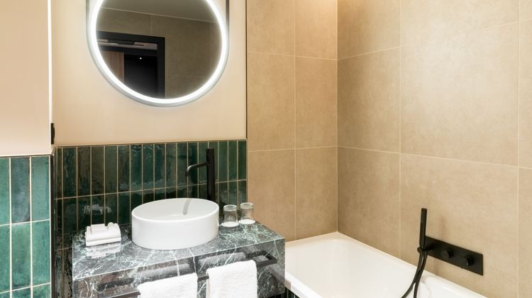 Le Parchamp Paris Boulogne,Tribute Hotel Room