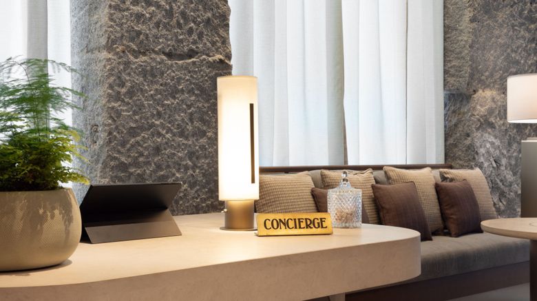 <b>JW Marriott Hotel Madrid Lobby</b>. Images powered by <a href="https://www.leonardoworldwide.com/" title="Leonardo Worldwide" target="_blank">Leonardo</a>.