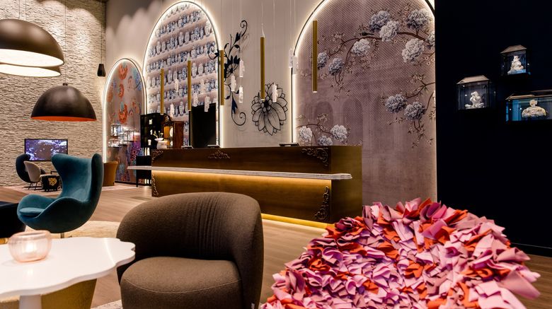 <b>Motel One Dresden Am Zwinger Lobby</b>. Images powered by <a href="https://www.leonardoworldwide.com/" title="Leonardo Worldwide" target="_blank">Leonardo</a>.