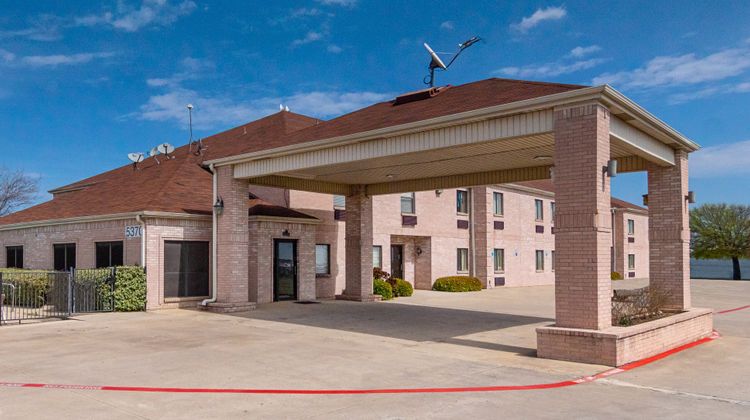 Red Roof Inn Fort Worth - Saginaw Exterior