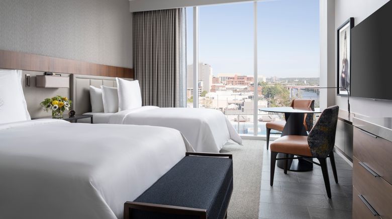 <b>Four Seasons Hotel Nashville Room</b>. Images powered by <a href="https://www.leonardoworldwide.com/" title="Leonardo Worldwide" target="_blank">Leonardo</a>.
