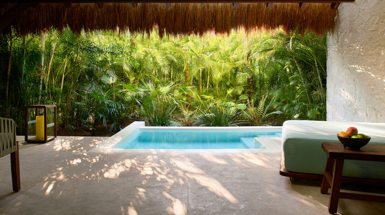 <b>Chable Maroma Pool</b>. Images powered by <a href="https://www.leonardoworldwide.com/" title="Leonardo Worldwide" target="_blank">Leonardo</a>.