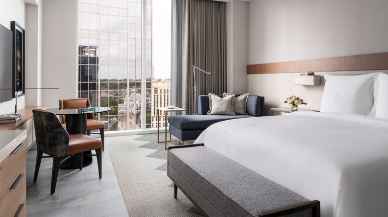 <b>Four Seasons Hotel Nashville Room</b>. Images powered by <a href="https://www.leonardoworldwide.com/" title="Leonardo Worldwide" target="_blank">Leonardo</a>.
