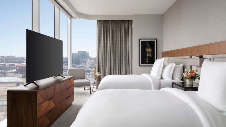 <b>Four Seasons Hotel Nashville Suite</b>. Images powered by <a href="https://www.leonardoworldwide.com/" title="Leonardo Worldwide" target="_blank">Leonardo</a>.
