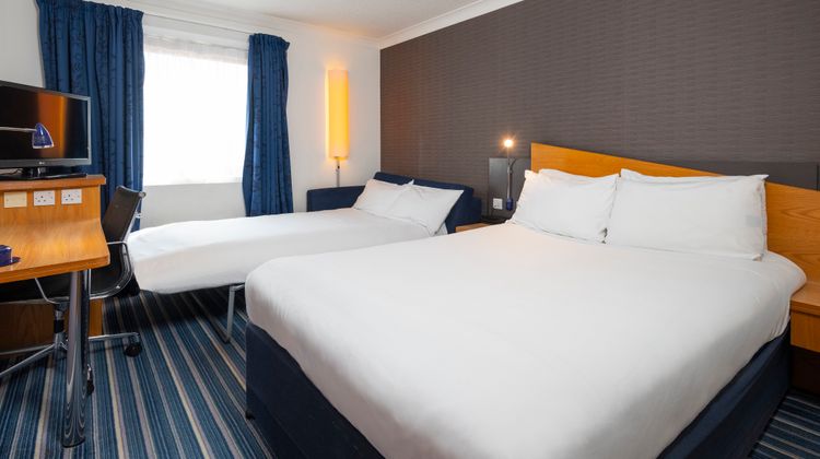 Holiday Inn Express Wandsworth Room
