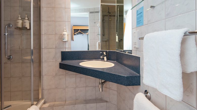<b>Holiday Inn Express Wandsworth Room</b>. Images powered by <a href="https://www.leonardoworldwide.com/" title="Leonardo Worldwide" target="_blank">Leonardo</a>.