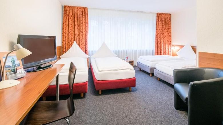 <b>Astoria Hotel Room</b>. Images powered by <a href="https://www.leonardoworldwide.com/" title="Leonardo Worldwide" target="_blank">Leonardo</a>.