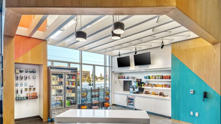 Aloft Anchorage Restaurant