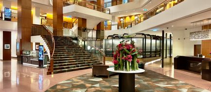 Four Seasons Hotel Sydney Lobby