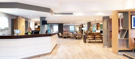 Holiday Inn Hemel Hempstead Exterior