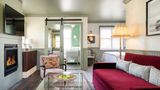 Le Petit Pali at 8th Ave Suite