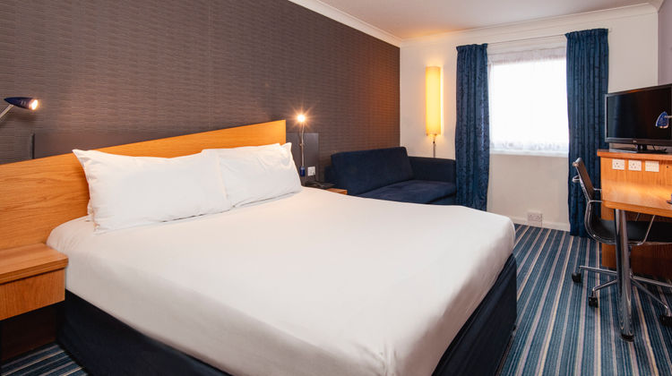 Holiday Inn Express Northampton Room