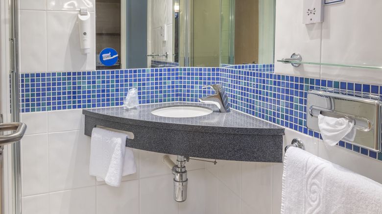 <b>Holiday Inn Express Kettering Room</b>. Images powered by <a href="https://www.leonardoworldwide.com/" title="Leonardo Worldwide" target="_blank">Leonardo</a>.