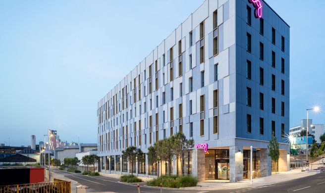 Moxy Plymouth Exterior