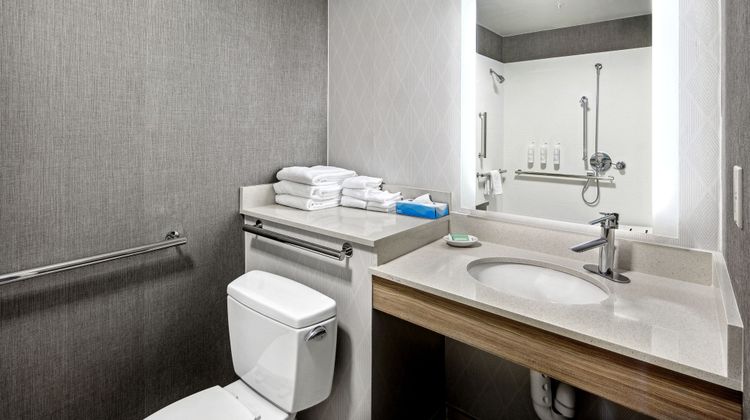 SpringHill Suites Anchorage Midtown Room