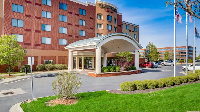 <b>Courtyard by Marriott Cincinnati North Exterior</b>. Images powered by <a href="https://www.leonardoworldwide.com/" title="Leonardo Worldwide" target="_blank">Leonardo</a>.
