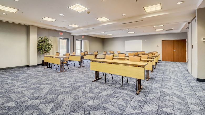 <b>Courtyard by Marriott Cincinnati North Meeting</b>. Images powered by <a href="https://www.leonardoworldwide.com/" title="Leonardo Worldwide" target="_blank">Leonardo</a>.