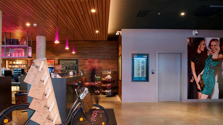 MOXY Frankfurt Eschborn Lobby