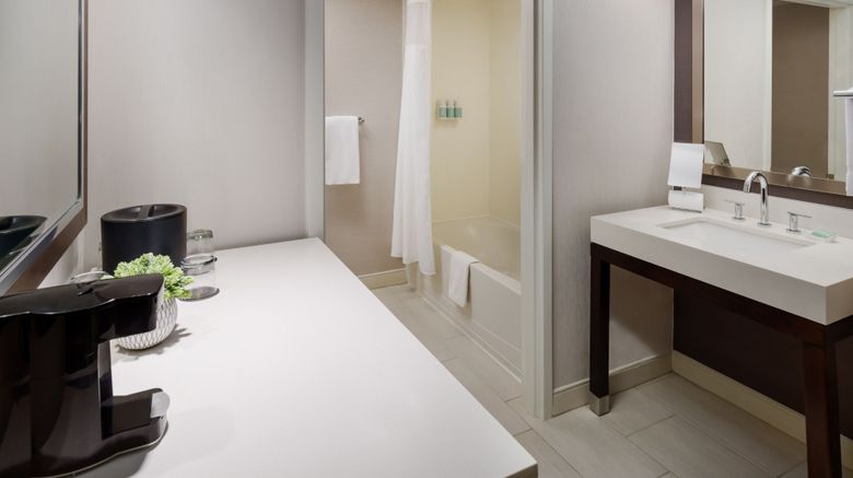<b>Courtyard Manchester Room</b>. Images powered by <a href="https://www.leonardoworldwide.com/" title="Leonardo Worldwide" target="_blank">Leonardo</a>.