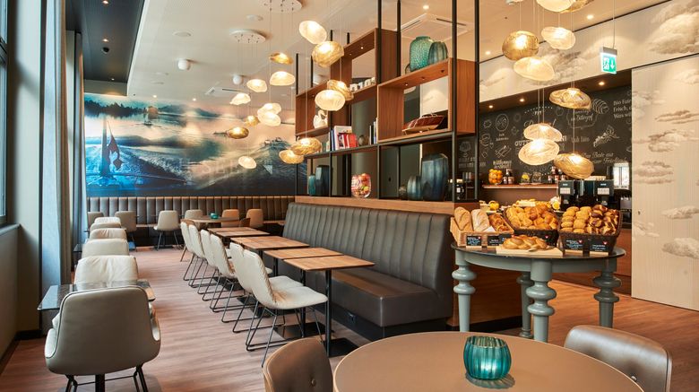 <b>Motel One Zurich Restaurant</b>. Images powered by <a href="https://www.leonardoworldwide.com/" title="Leonardo Worldwide" target="_blank">Leonardo</a>.