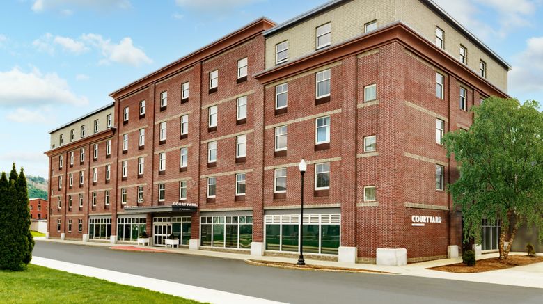 Courtyard Keene Downtown Exterior. Images powered by <a href="https://www.leonardoworldwide.com" target="_blank" rel="noopener">Leonardo</a>.