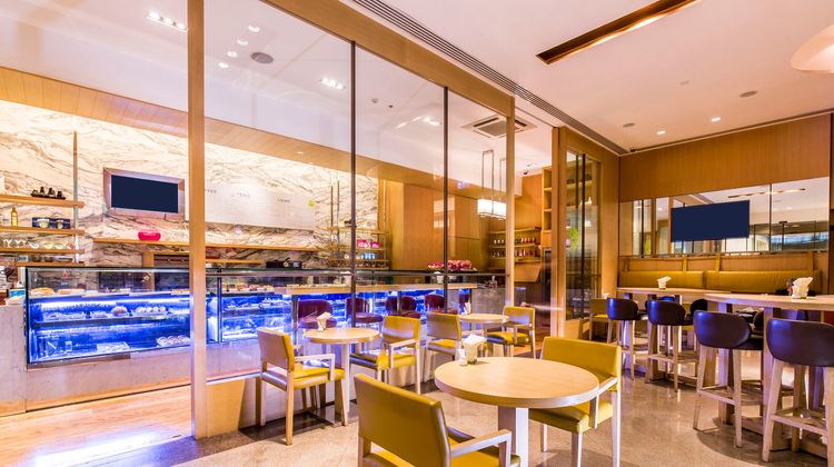Crowne Plaza Bangkok Lumpini Park Restaurant
