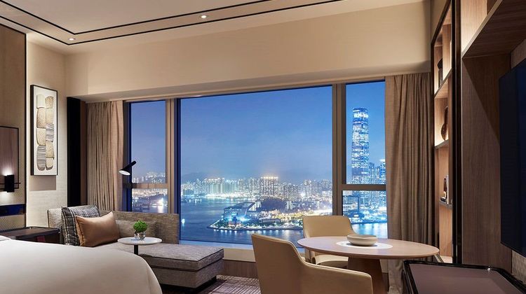 Four Seasons Hong Kong Room
