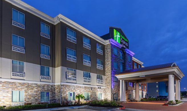 Holiday Inn Express Houston Space Center Exterior