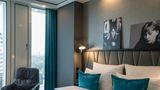 Motel One Berlin Upper West Room
