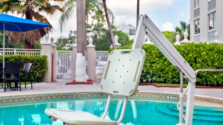 Holiday Inn Express Miami - Doral Pool