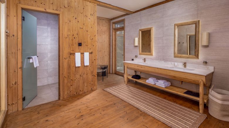 <b>JW Marriott Masai Mara Lodge Room</b>. Images powered by <a href="https://www.leonardoworldwide.com/" title="Leonardo Worldwide" target="_blank">Leonardo</a>.