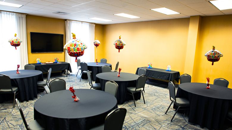 <b>Holiday Inn Express/Stes Harrisburg W Meeting</b>. Images powered by <a href="https://www.leonardoworldwide.com/" title="Leonardo Worldwide" target="_blank">Leonardo</a>.