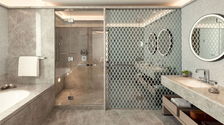 <b>Bulgari Hotel Roma Room</b>. Images powered by <a href="https://www.leonardoworldwide.com/" title="Leonardo Worldwide" target="_blank">Leonardo</a>.