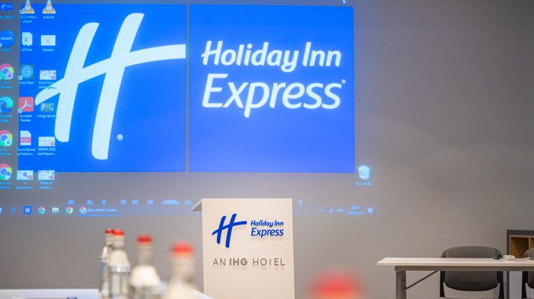 Holiday Inn Express Yerevan Meeting
