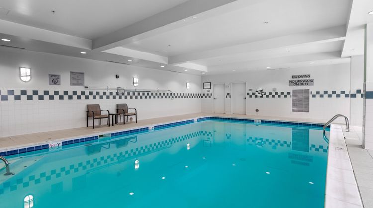Courtyard Winchester Pool