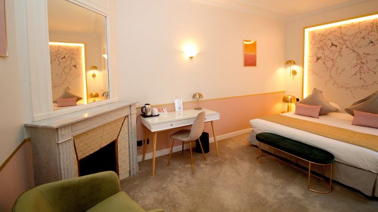 <b>Hotel Princesse Caroline Room</b>. Images powered by <a href="https://www.leonardoworldwide.com/" title="Leonardo Worldwide" target="_blank">Leonardo</a>.