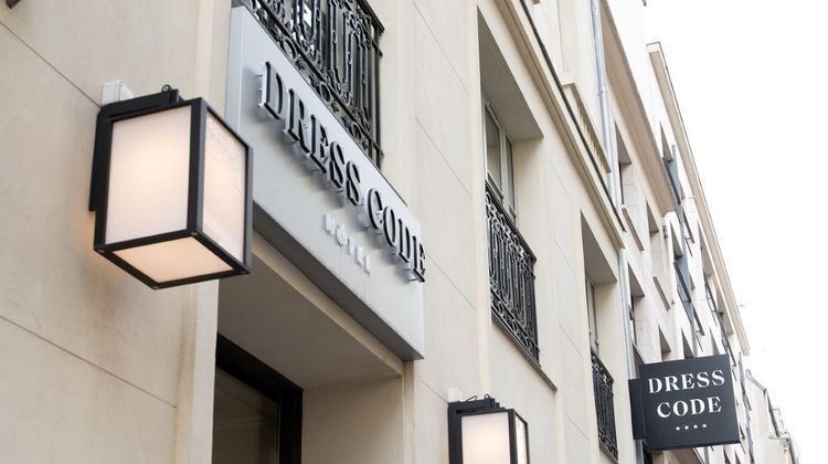 Hotel Dress Code Exterior
