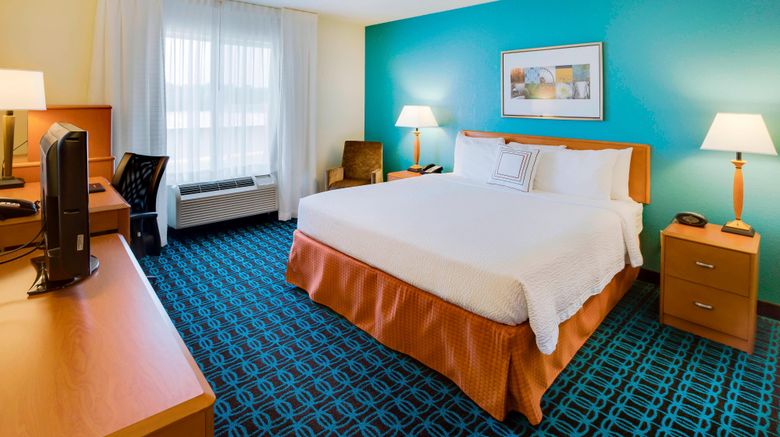 <b>Fairfield Inn & Suites by Marriott Room</b>. Images powered by <a href="https://www.leonardoworldwide.com/" title="Leonardo Worldwide" target="_blank">Leonardo</a>.