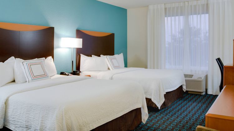 Fairfield Inn & Suites Titusville Room