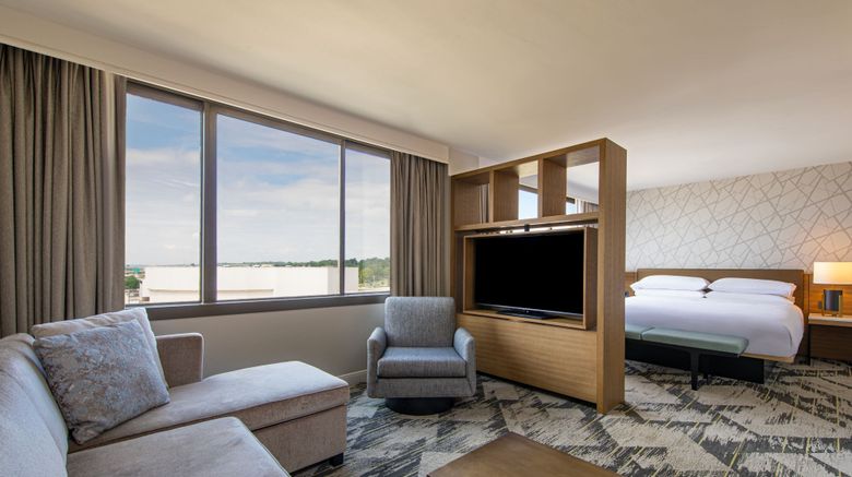 <b>Sheraton Birmingham Hotel Suite</b>. Images powered by <a href="https://www.leonardoworldwide.com/" title="Leonardo Worldwide" target="_blank">Leonardo</a>.