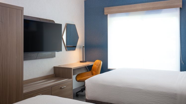 Holiday Inn Express Room