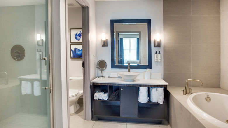 <b>Crowne Plaza Fort Lauderdale Arpt/Cruise Suite</b>. Images powered by <a href="https://www.leonardoworldwide.com/" title="Leonardo Worldwide" target="_blank">Leonardo</a>.
