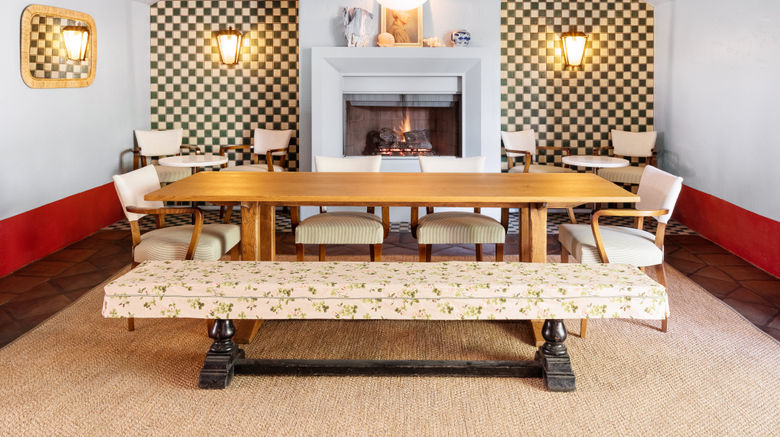 <b>Palihouse Santa Barbara Lobby</b>. Images powered by <a href="https://www.leonardoworldwide.com/" title="Leonardo Worldwide" target="_blank">Leonardo</a>.
