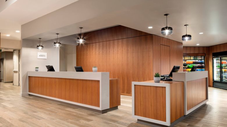 <b>Courtyard Seattle Downtown-Lake Union Lobby</b>. Images powered by <a href="https://www.leonardoworldwide.com/" title="Leonardo Worldwide" target="_blank">Leonardo</a>.