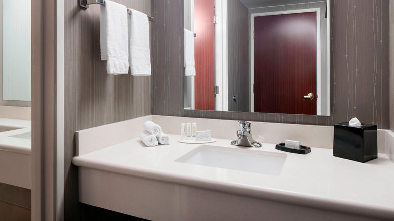 <b>Courtyard Seattle Federal Way Room</b>. Images powered by <a href="https://www.leonardoworldwide.com/" title="Leonardo Worldwide" target="_blank">Leonardo</a>.