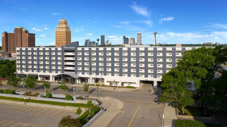 Sheraton Niagara Falls Exterior